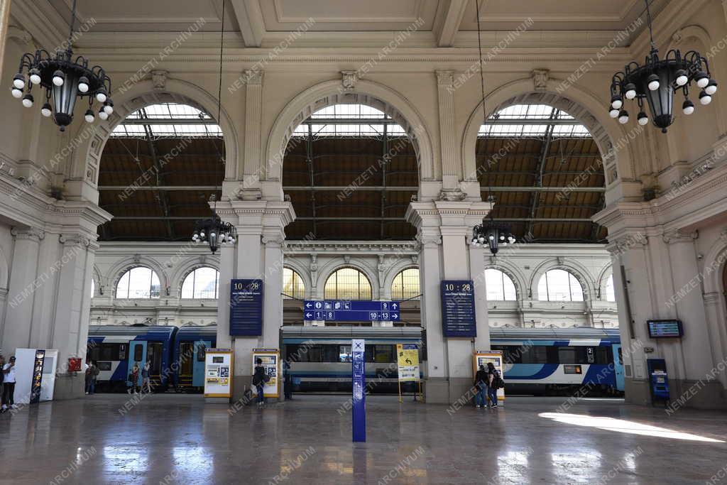 Közlekedés - Budapest - Keleti pályaudvar