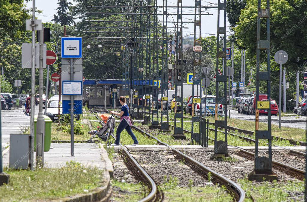 Városkép - Budapest - 50 éves Újpalota