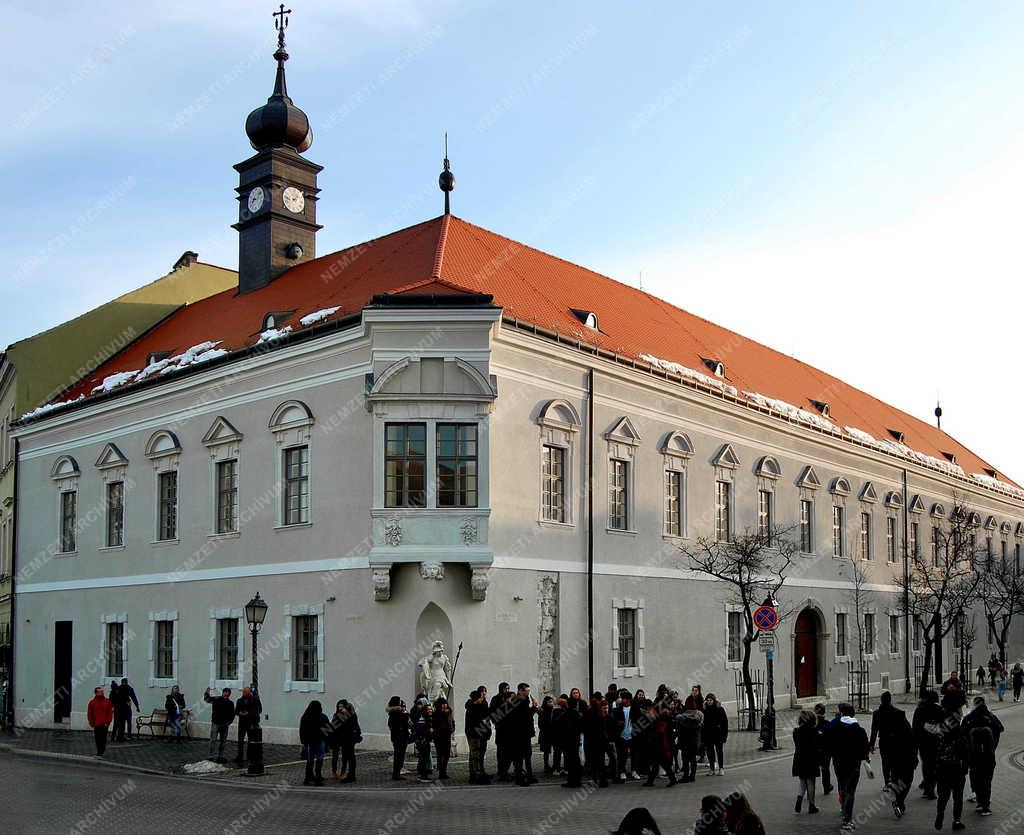 Városkép - Budapest - Régi városháza a Várban