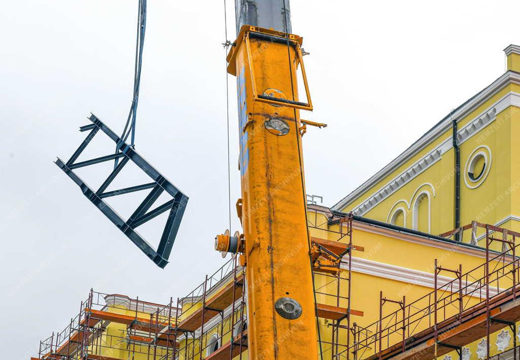 Műemlékvédelem - Felújítják a debreceni Csokonai Nemzeti Színházat