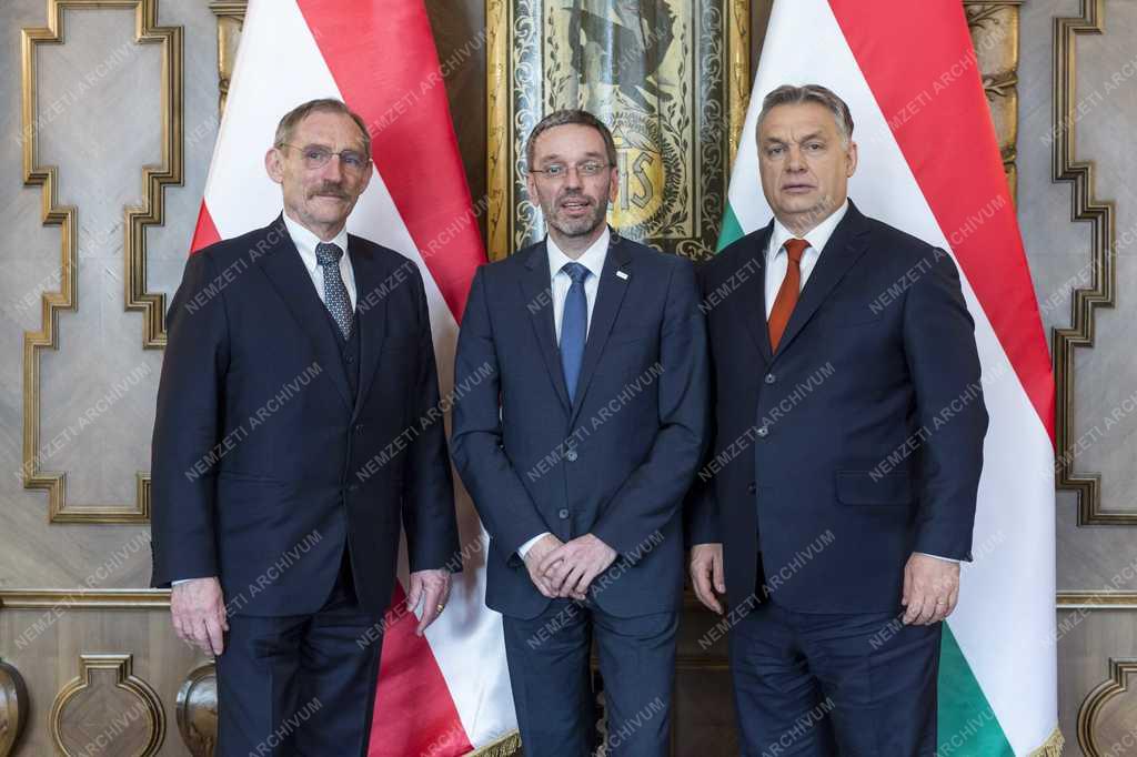 Orbán Viktor fogadta az osztrák belügyminisztert