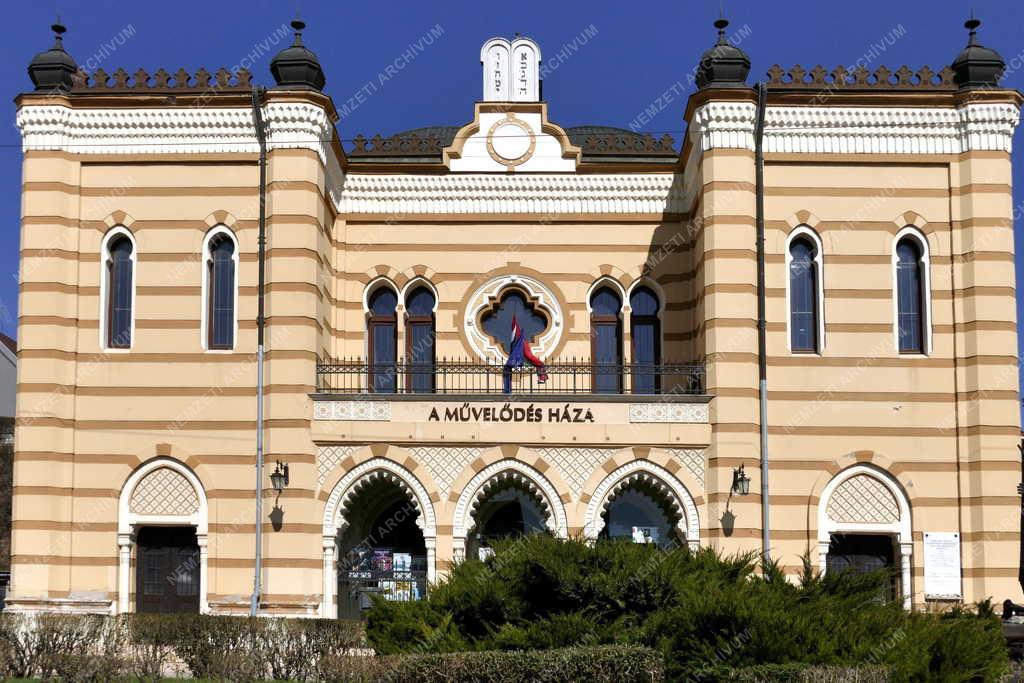 Városkép - Esztergom - Művelődés Háza