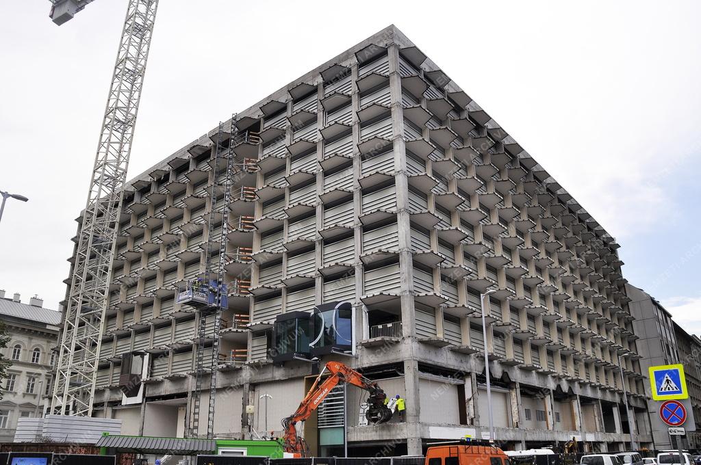 Épületfelújítás - Sofitel Hotel