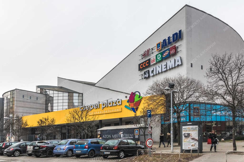 Kereskedelem - Budapest - Csepel Pláza épülete