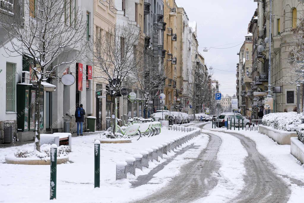 Időjárás - Budapest - Havazás márciusban 
