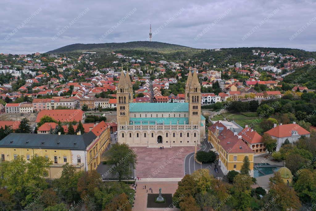 Városkép - Pécs - Dóm