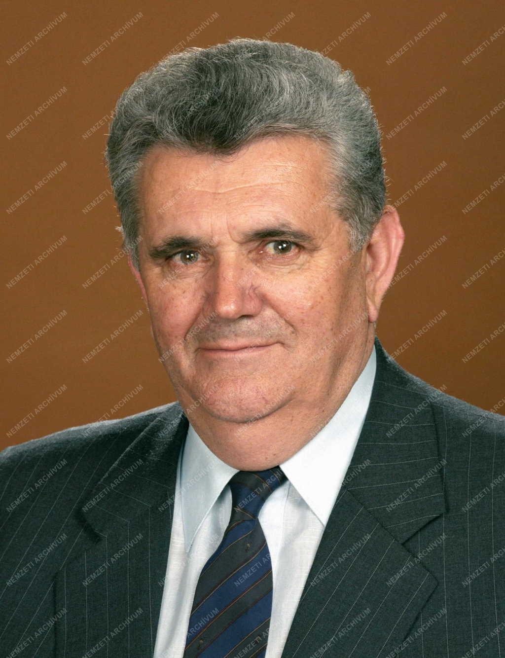 Belpolitika - Parlamenti képviselők