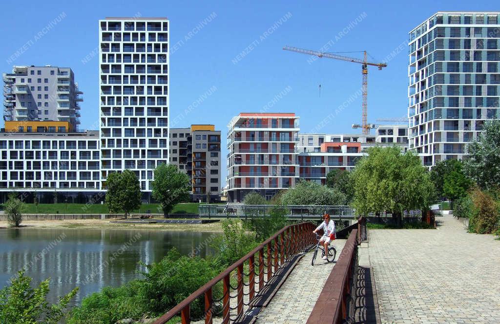  Városkép - Budapest - A BudaPart Gate városrész