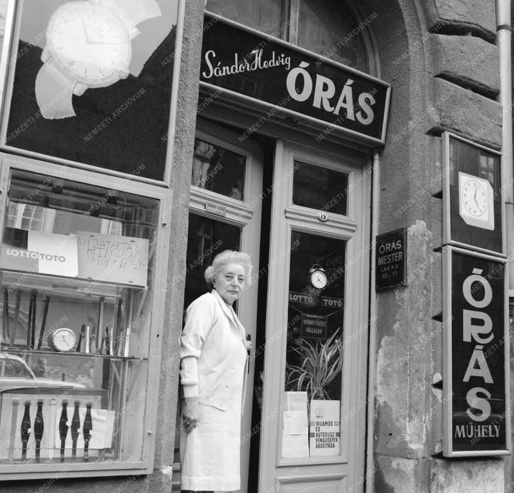 Ipar - Kisipar - Órásmester