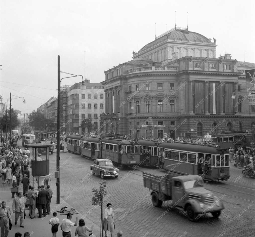 Városkép - Blaha Lujza tér