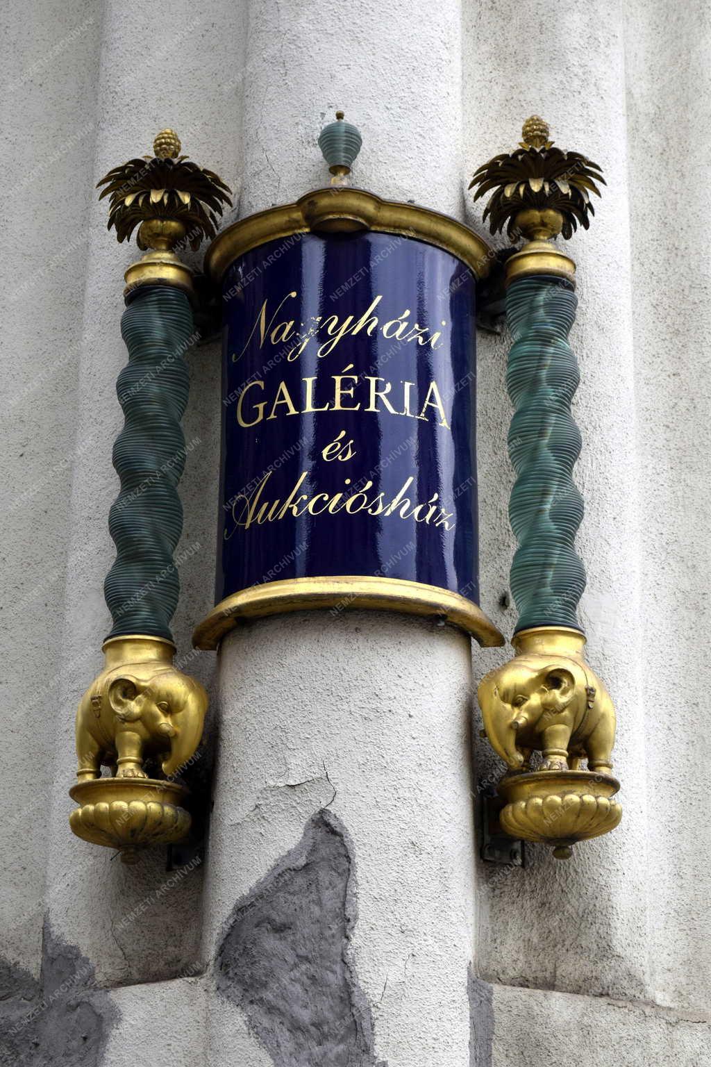 Kultúra - Kereskedelem - Nagyházi Galéria
