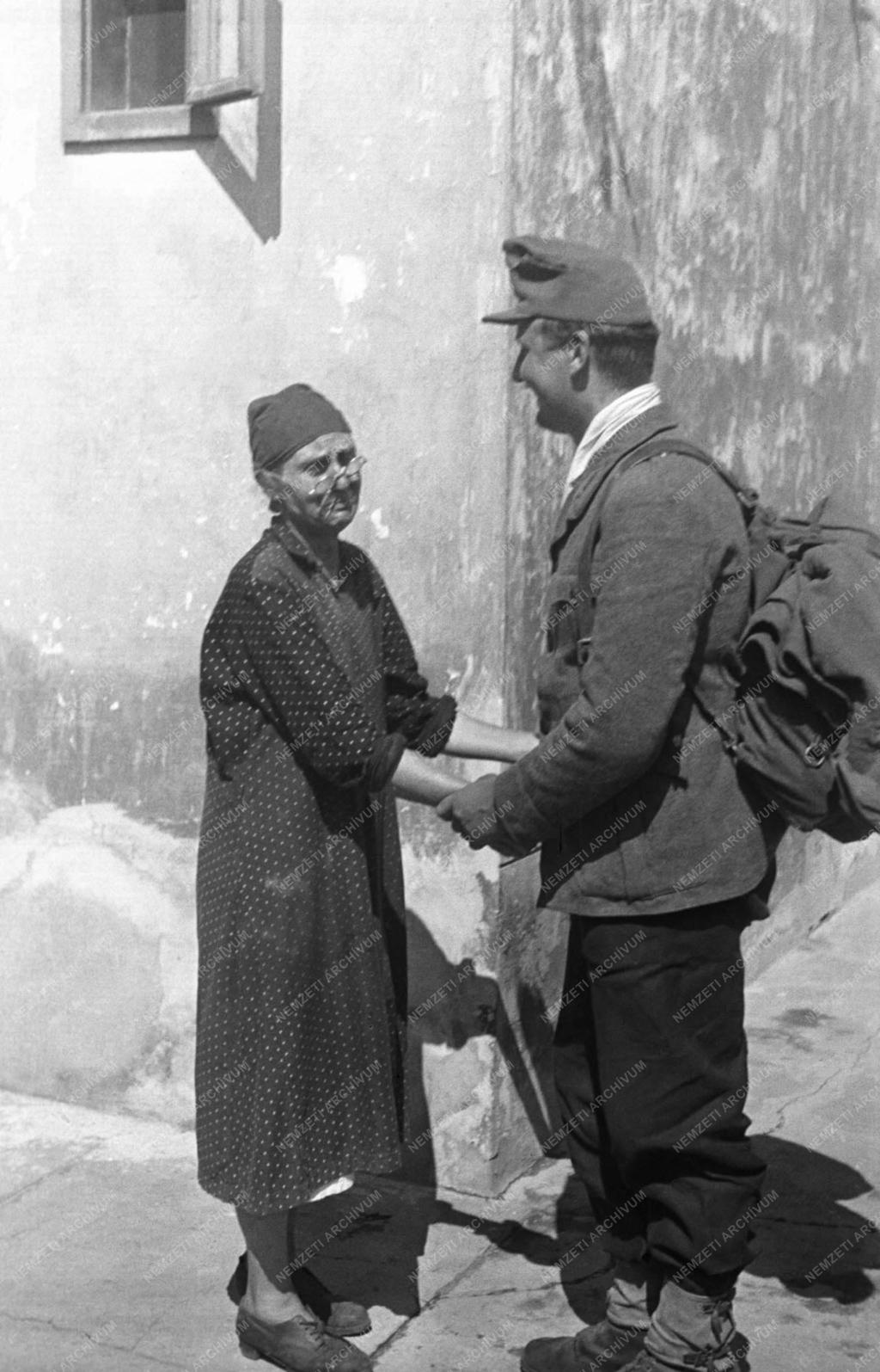 Hadsereg - Hadifoglyok hazatérése a Szovjetunióból