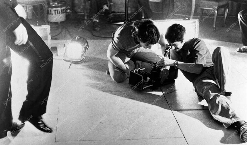 Kultúra - Film - Megbízható úriember című tv-film forgatása