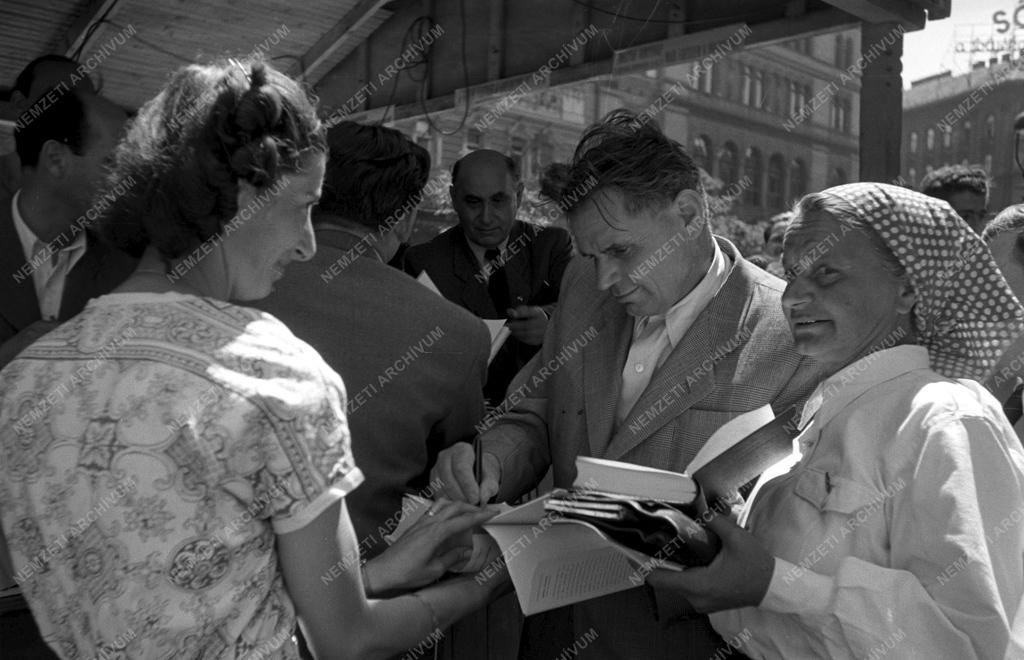 Kultúra - Könyvhét