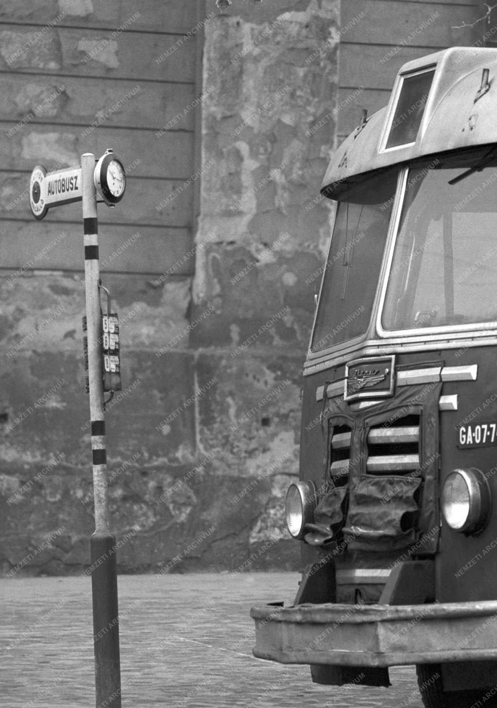 Közlekedés - A Fővárosi Autóbuszüzem újítása