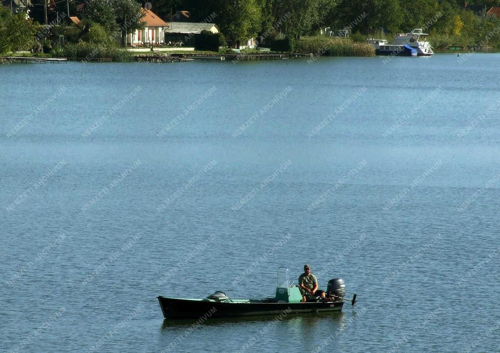 Természet - Ráckeve - Horgász a ráckevei Duna-ágban