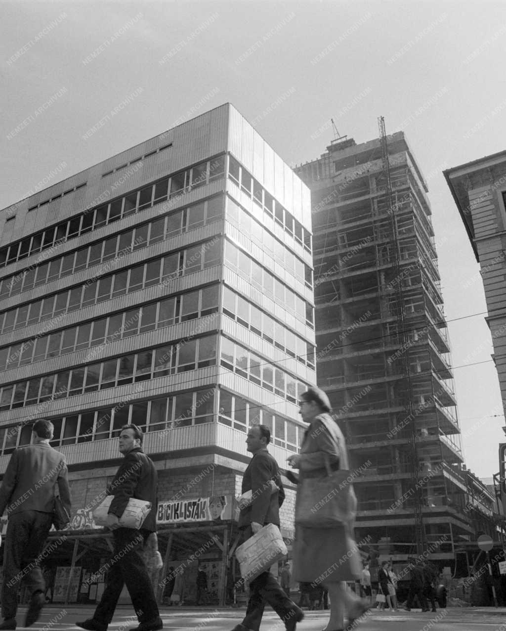 Városkép - Budapest - Épül a Hungarotex Külkereskedelmi Vállalat székháza