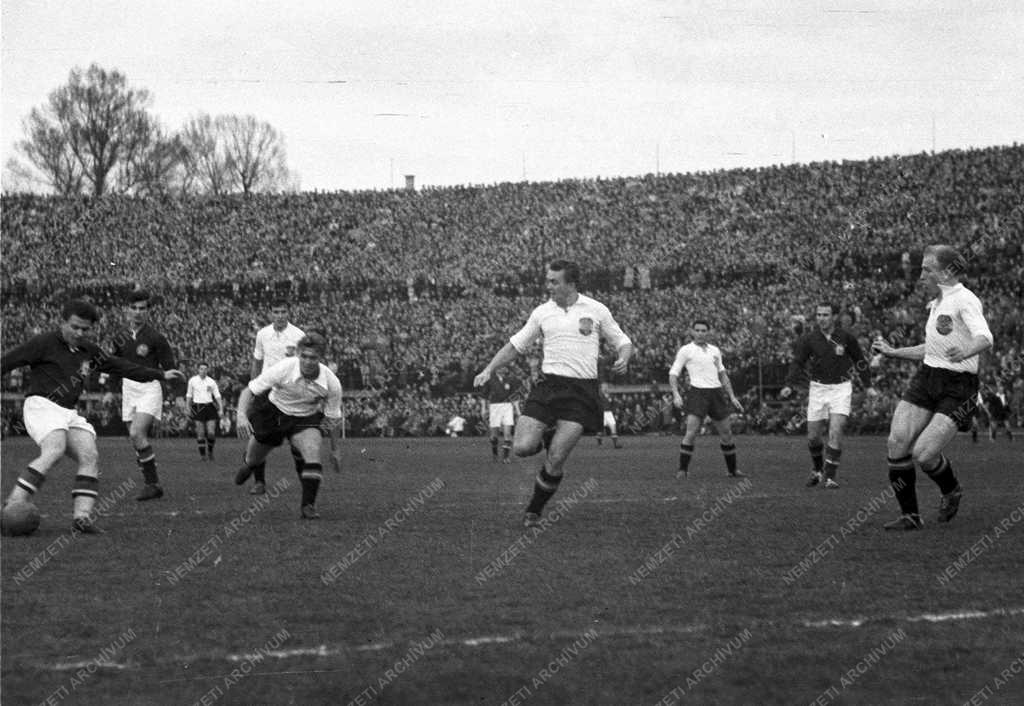 Sport - Labdarúgás - Magyarország - Ausztria mérkőzés Bécsben