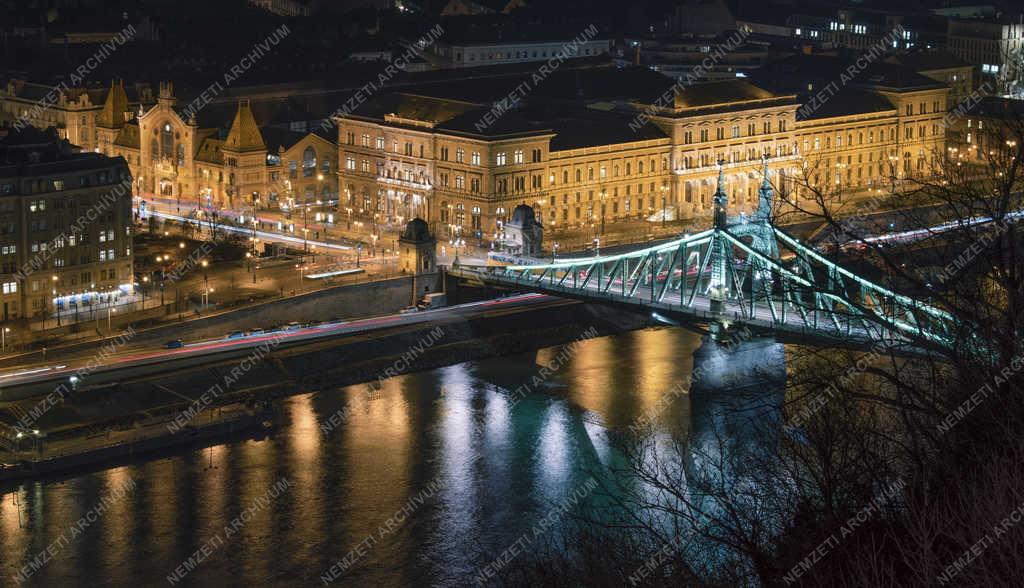 Esti városkép - Budapest - A Budapesti Corvinus Egyetem 