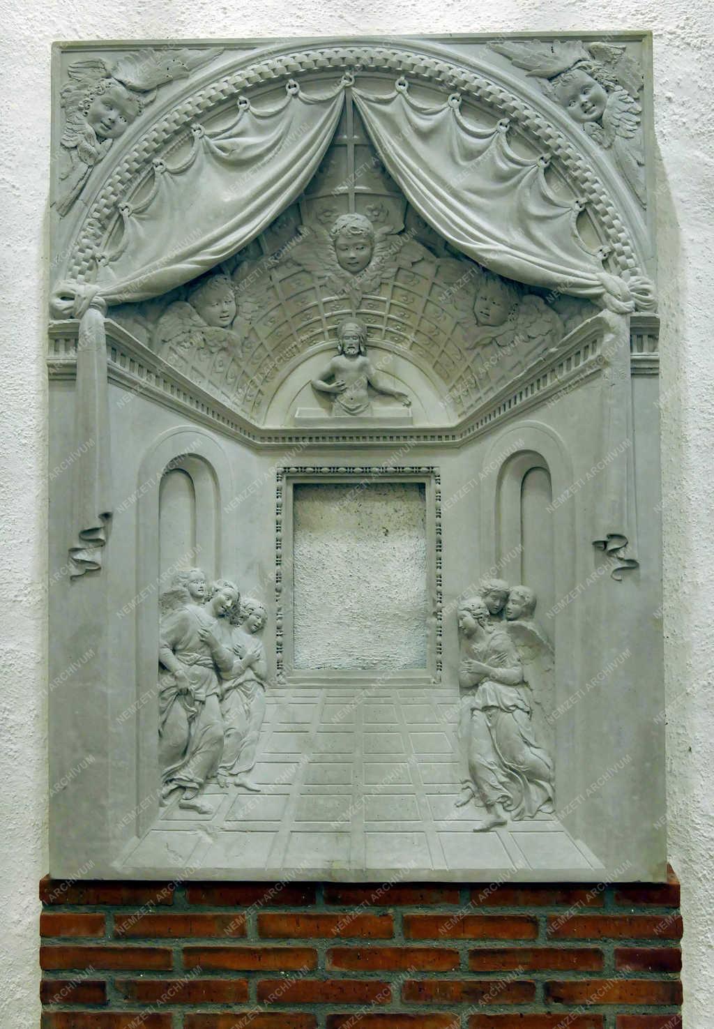 Műalkotás - Visegrád - A királyi palota kőtára