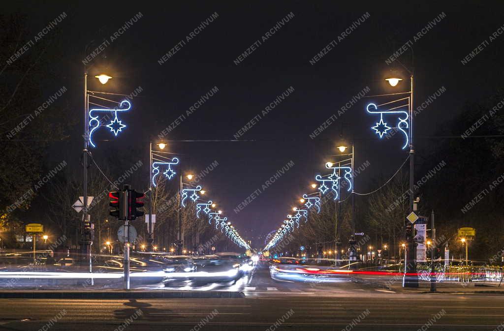 Városkép - Budapest - Díszkivilágítás az Andrássy úton