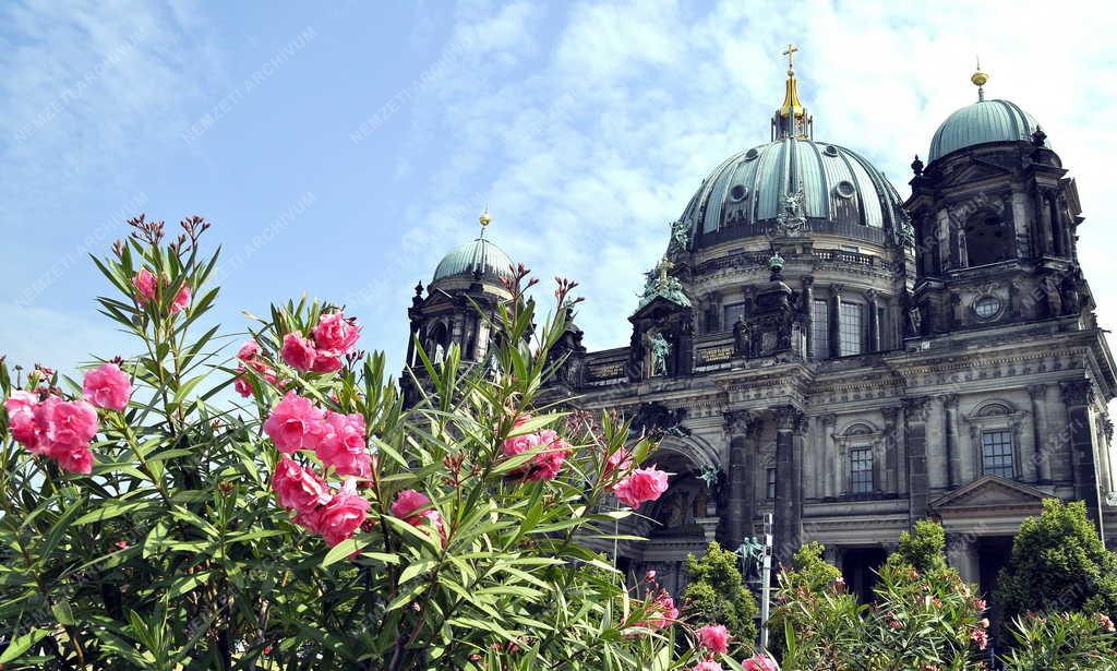 Egyházi épület - Berlin - A berlini dóm