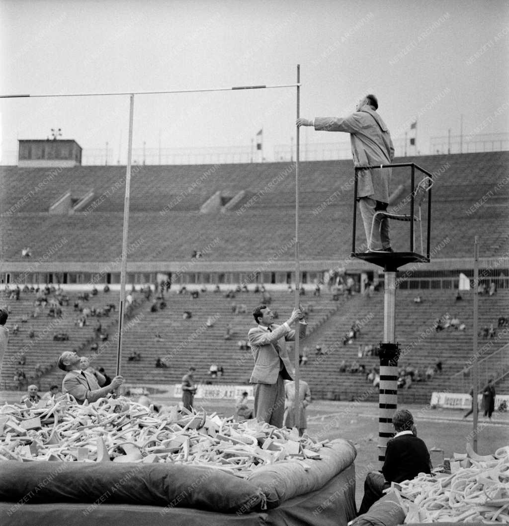 Sport - Az 1965-ös Universiade Budapesten 