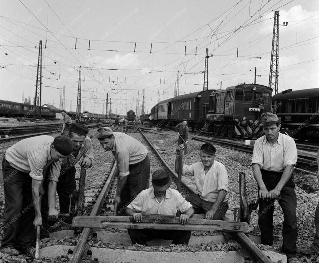 Közlekedés - Korszerűsítik a Miskolc-Tiszai pályaudvart