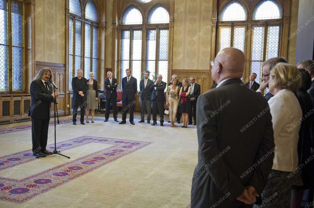 Állami kitüntetés Mándoki Lászlónak