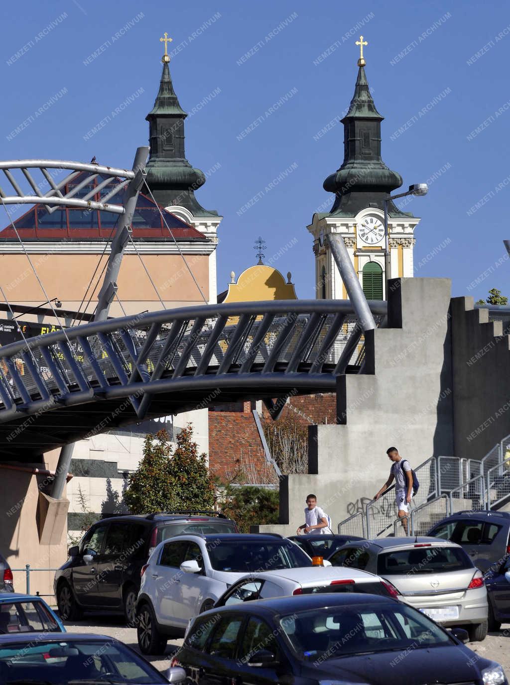 Városkép - Székesfehérvár - Függőhíd a Piac téren