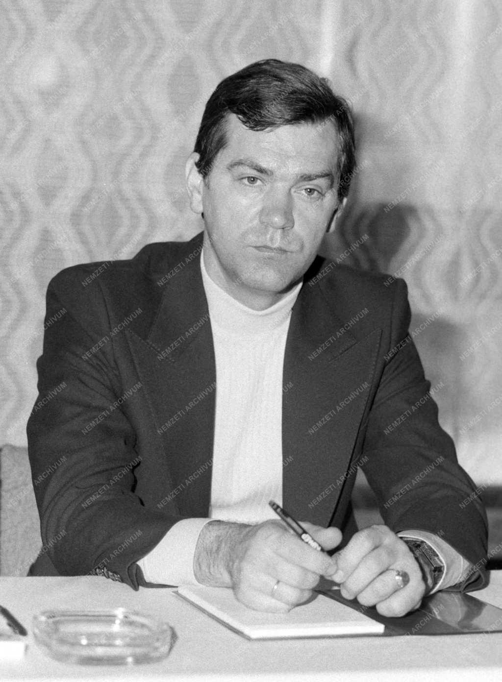Belpolitika - Parlamenti képviselők