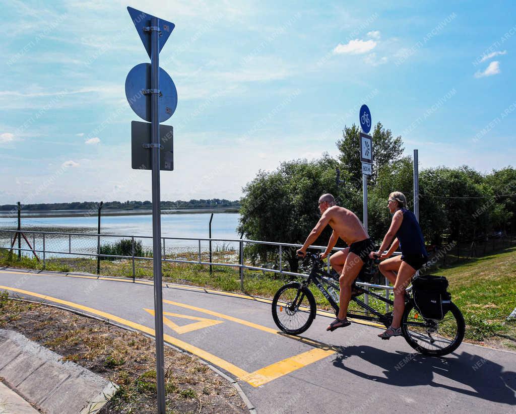 Szabadidő - Poroszló - Tisza-tavi kerékpárút