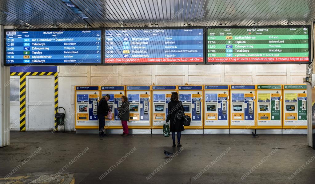 Közlekedés - Déli pályaudvar - Jegyautomata