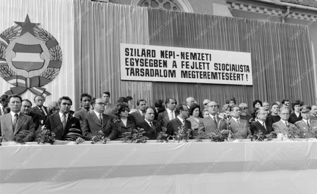Belpolitika - Országgyűlési választási nagygyűlés Kaposvárott