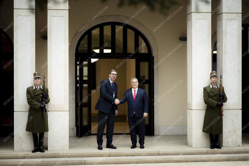 Orbán Viktor a szerb elnökkel tárgyalt