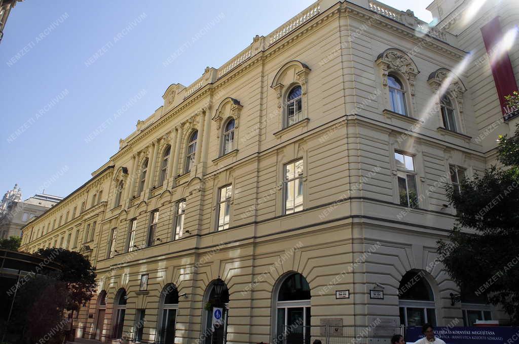 Városkép - Budapest - Az egykori Országos Tiszti Kaszinó épülete
