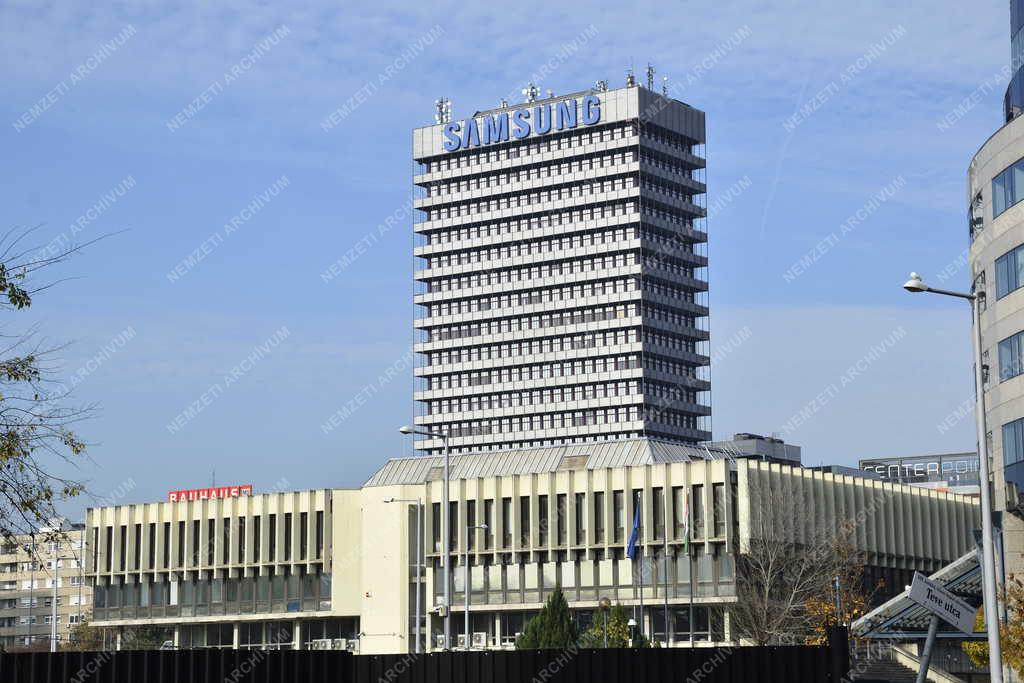 Közigazgatás - Magyar Államkincstár Nyugdíjfolyósító Igazgatóság székháza