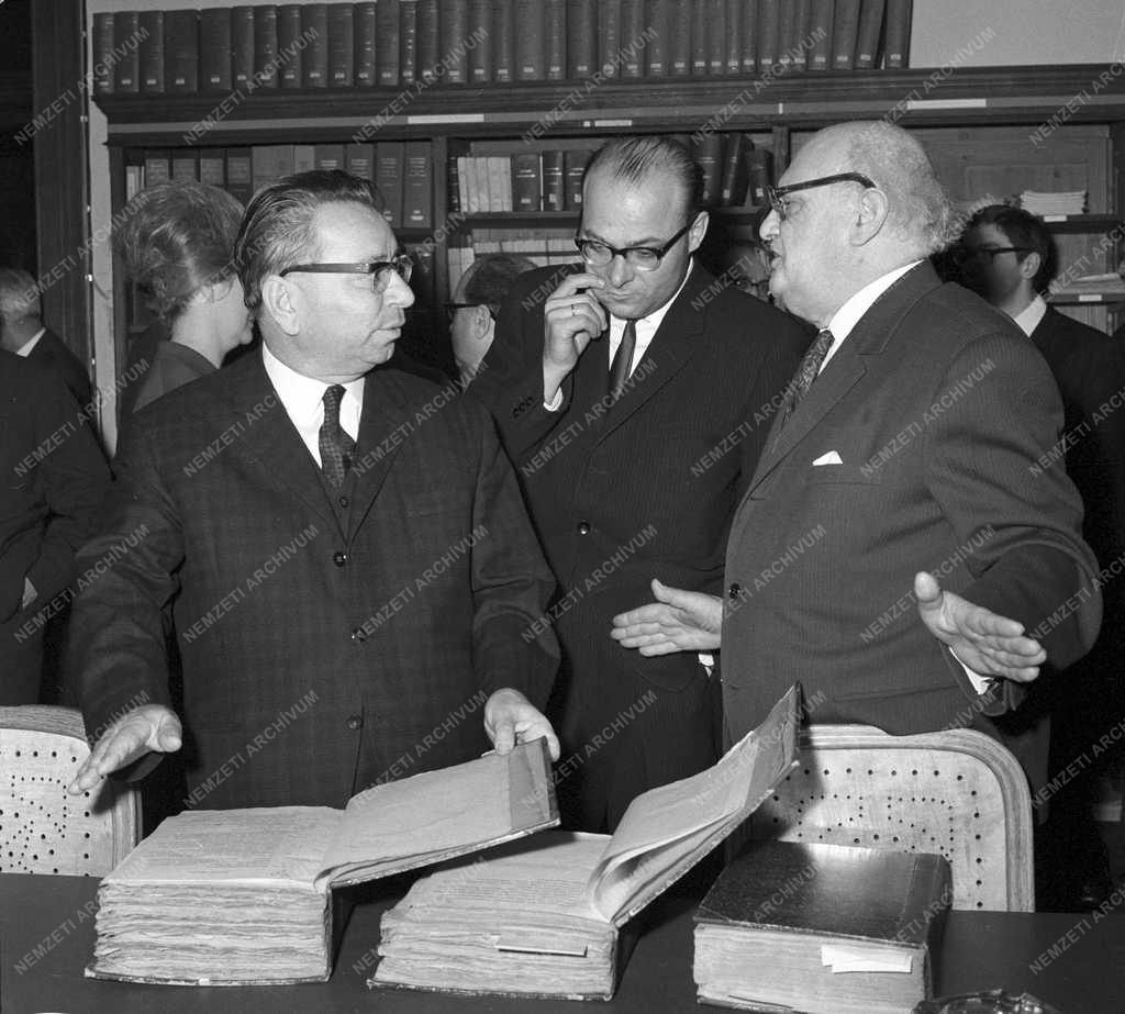 Évforduló - 100 éves az OGYK