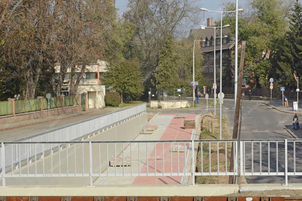 Felújítás - Vác - Megújul a váci vasútállomás