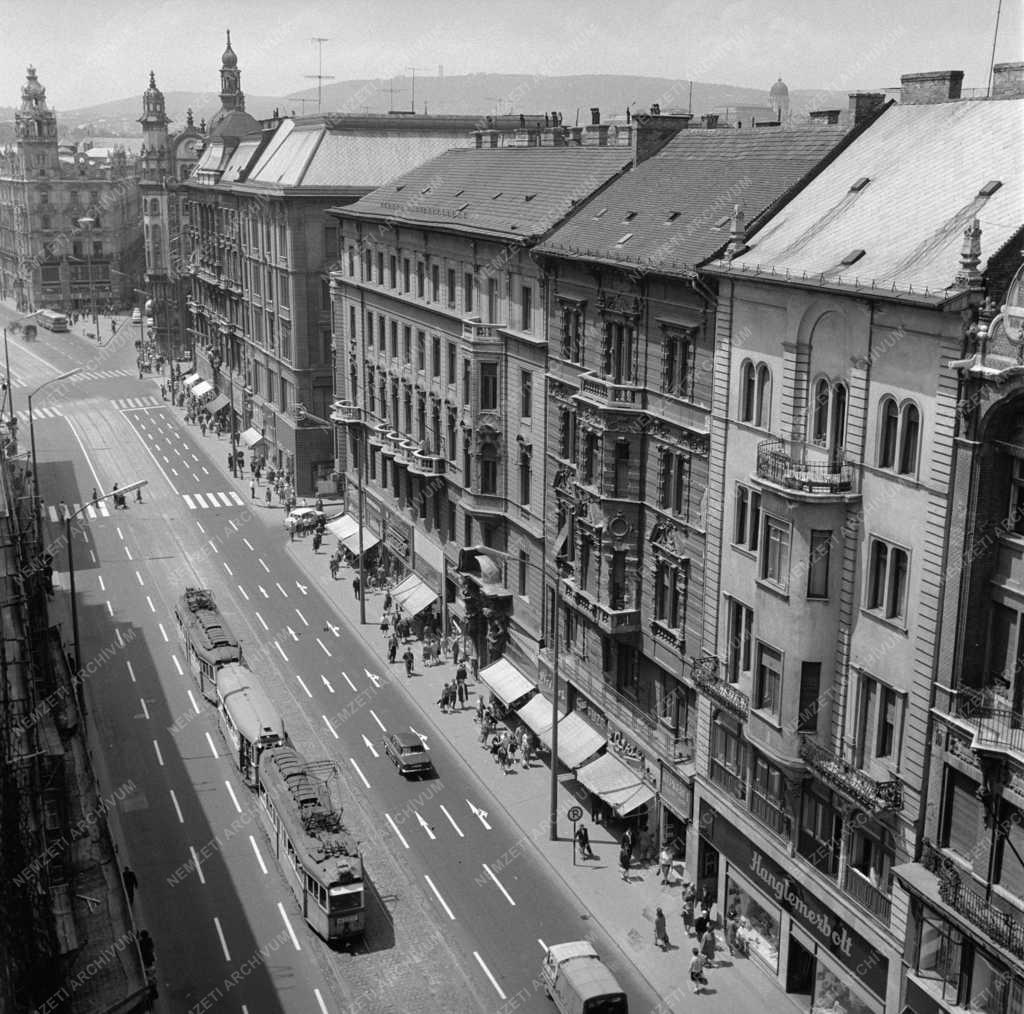 Városkép - Budapest -  Kilátás a Hungarotex Külkereskedelmi Vállalat székházáról