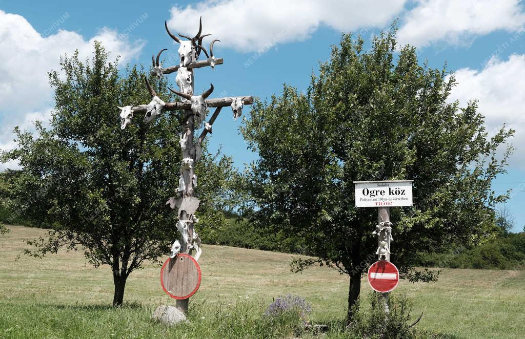 Tájkép - Szokolya - Jelzőtábla