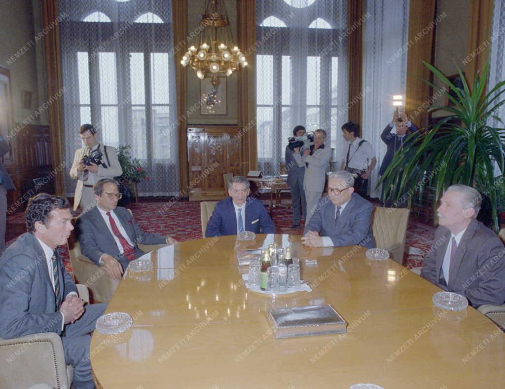 Külkapcsolat - A Zsidó Világkongresszus küldöttsége a Parlamentben