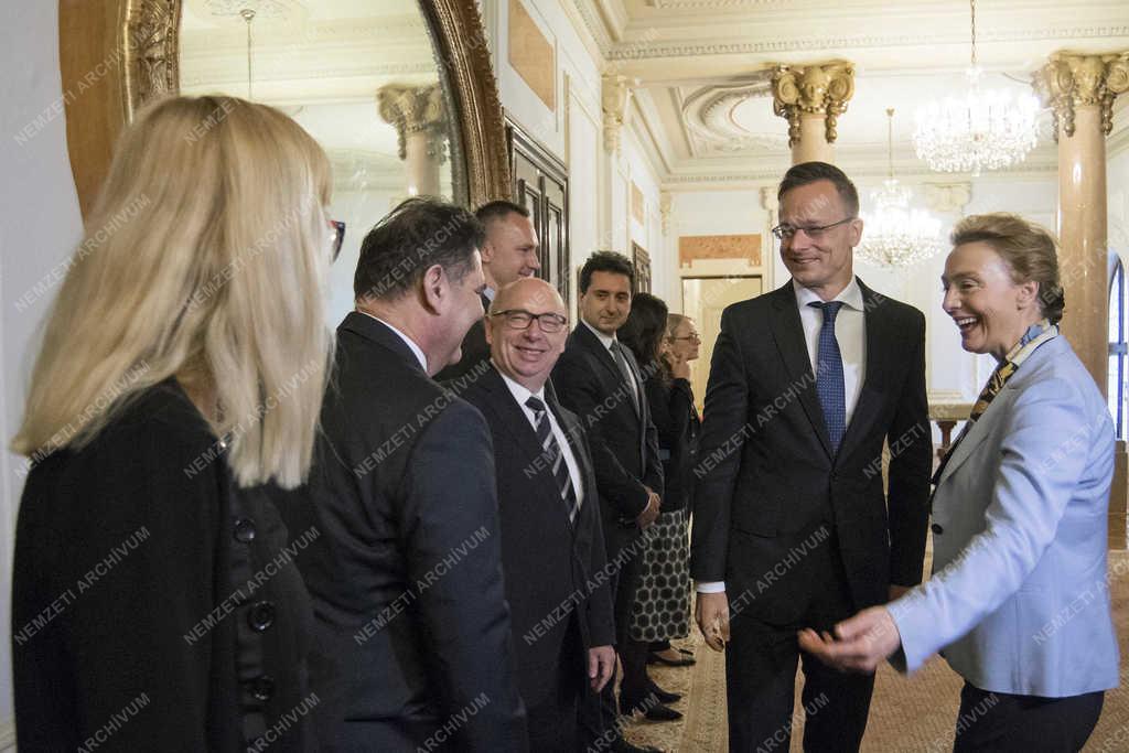 Szijjártó Péter Zágrábban