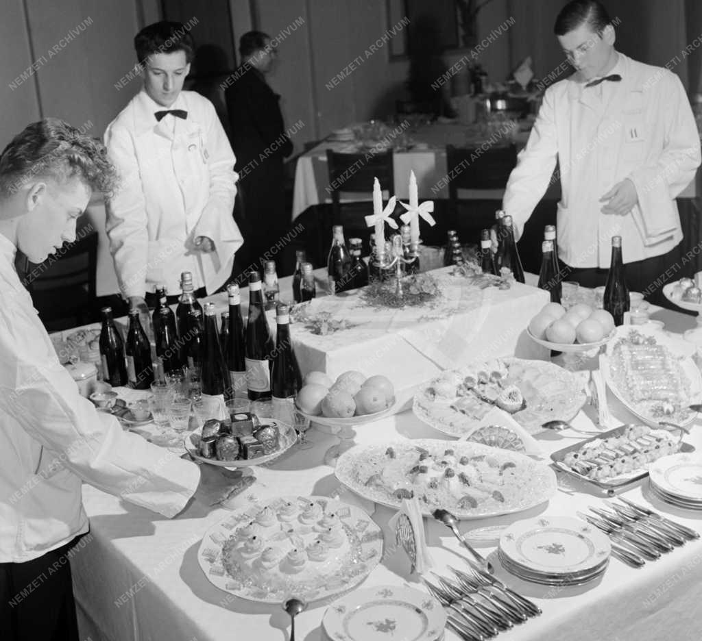 Oktatás - Az Utasellátó Vállalat tanulóinak versenye