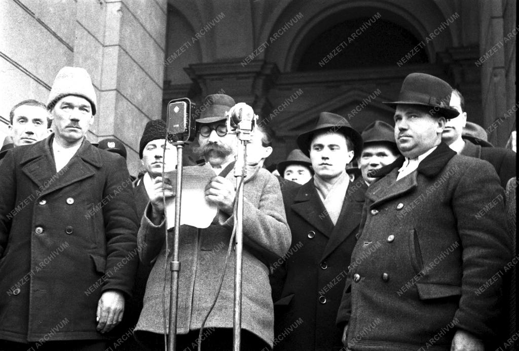 Gazdaság - Gépipar - A mezőgazdaság gépesítése