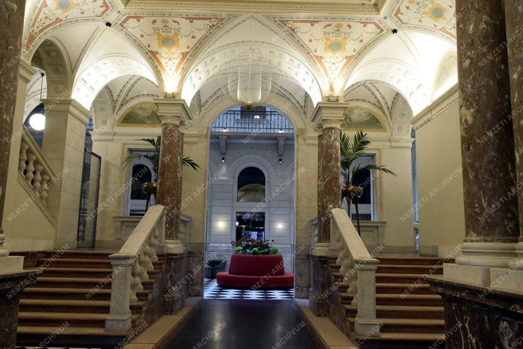 Idegenforgalom - Budapest - Hotel Oktogon