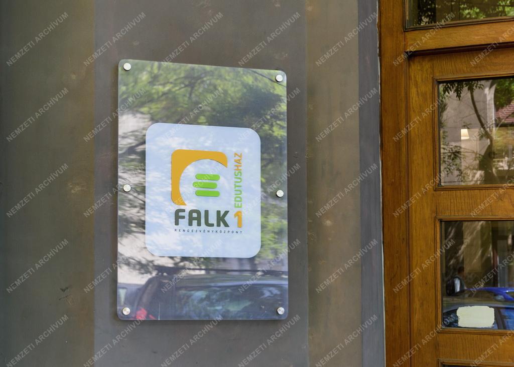 Kultúra - Oktatás - Budapest - Falk1 Rendezvényközpont