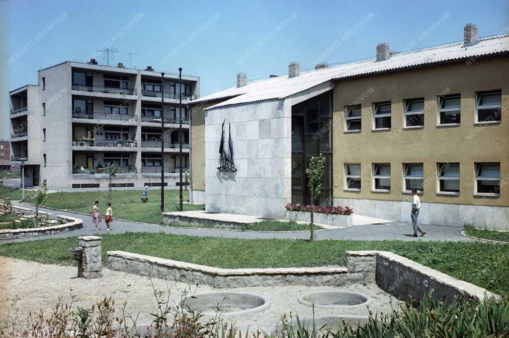 Település - Óbudai kísérleti lakótelep