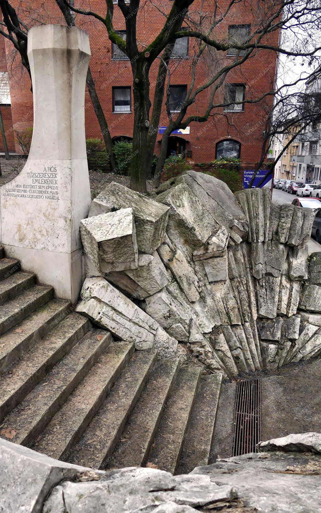 Városkép - Budapest - Tűzszerész-emlékmű
