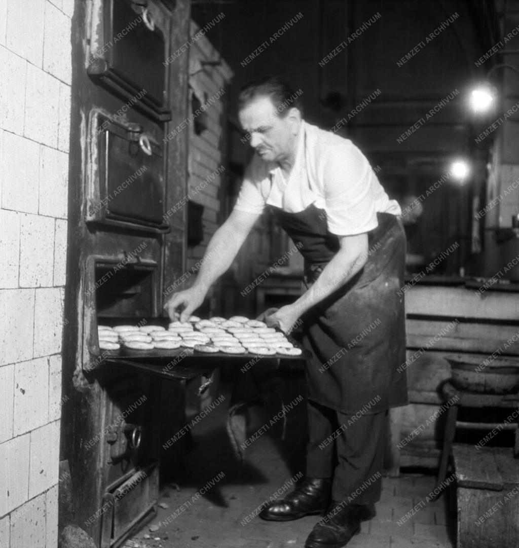 Vendéglátás - Lukács Cukrászda